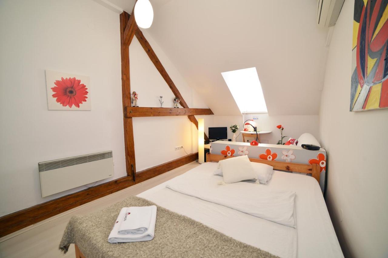Studio Apartment White Загреб Екстериор снимка