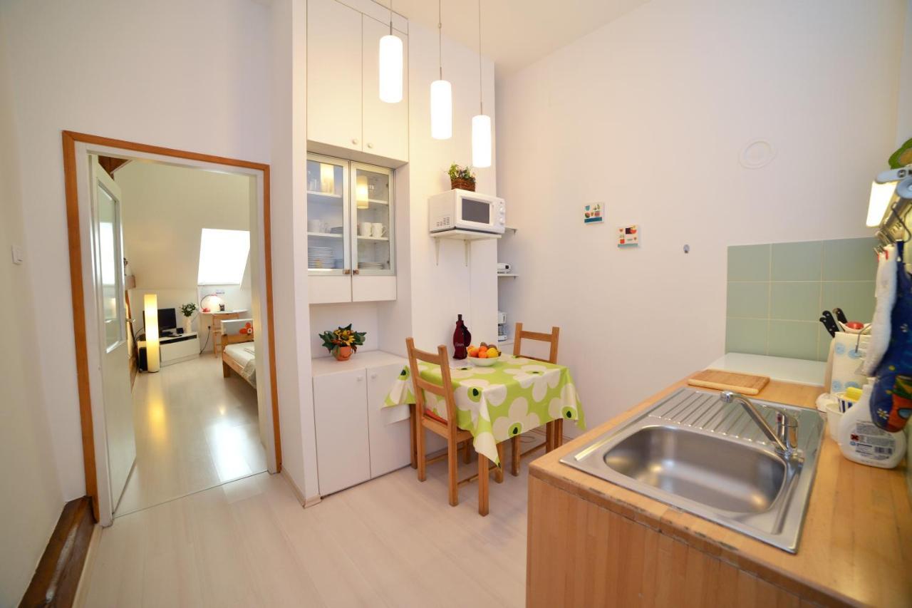 Studio Apartment White Загреб Екстериор снимка