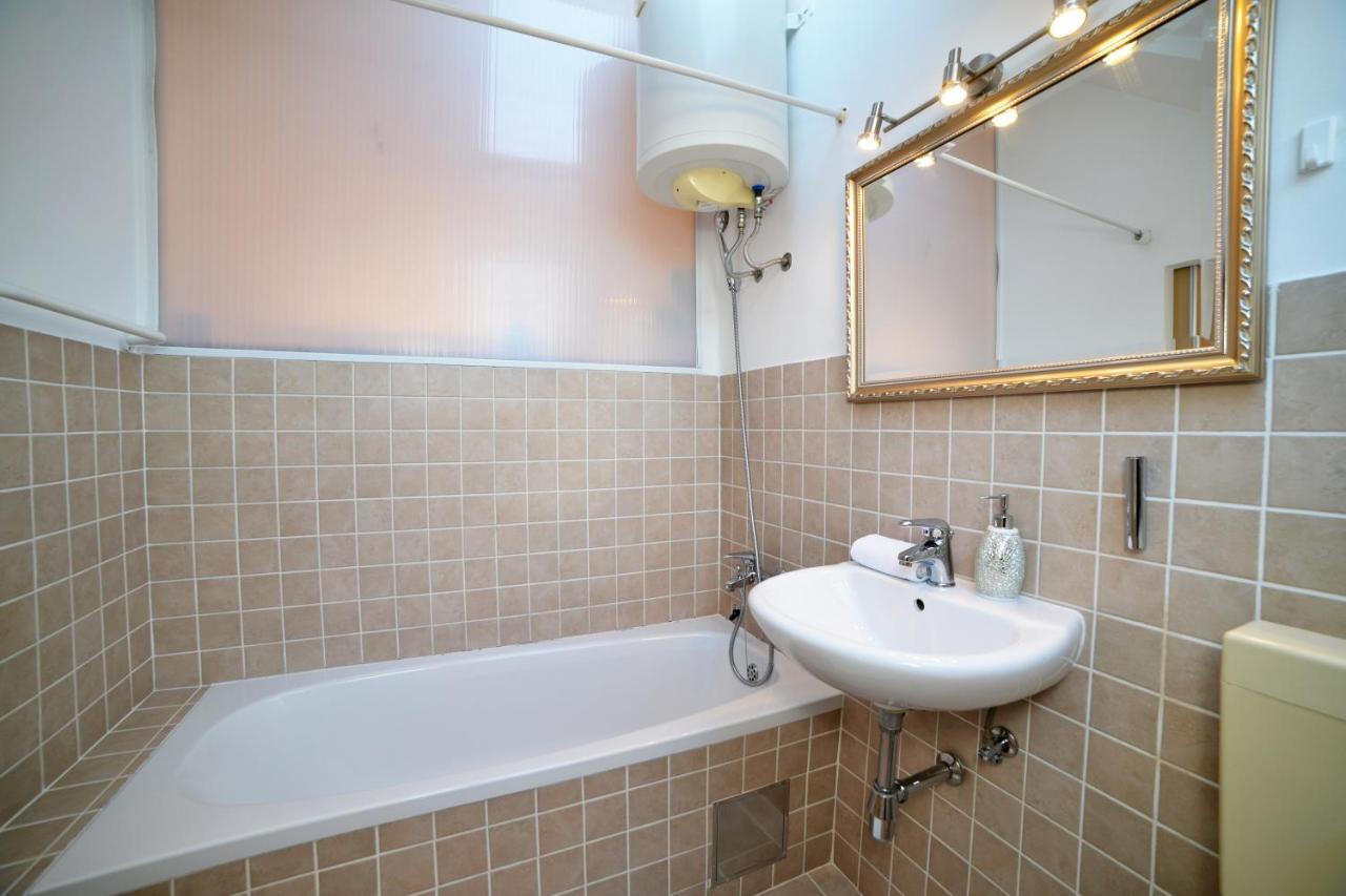 Studio Apartment White Загреб Екстериор снимка