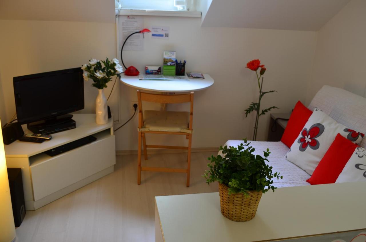 Studio Apartment White Загреб Екстериор снимка